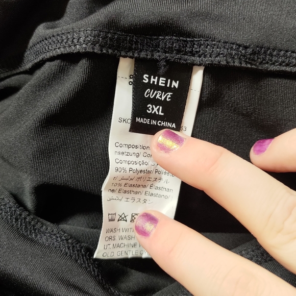 Shein Holographic Capris 3X - Picture 3 of 3